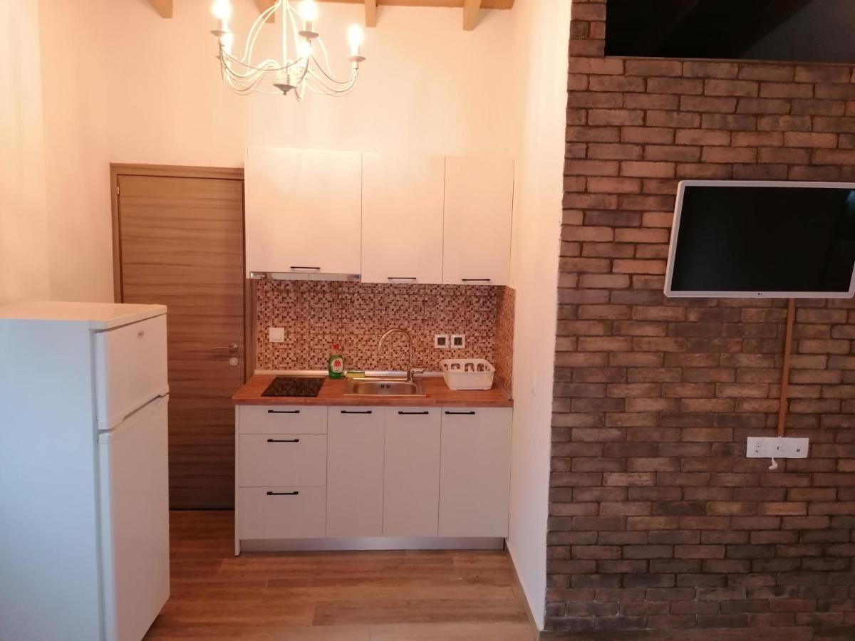 Vila Tiny House By The Sea Nea Skioni Exteriér fotografie