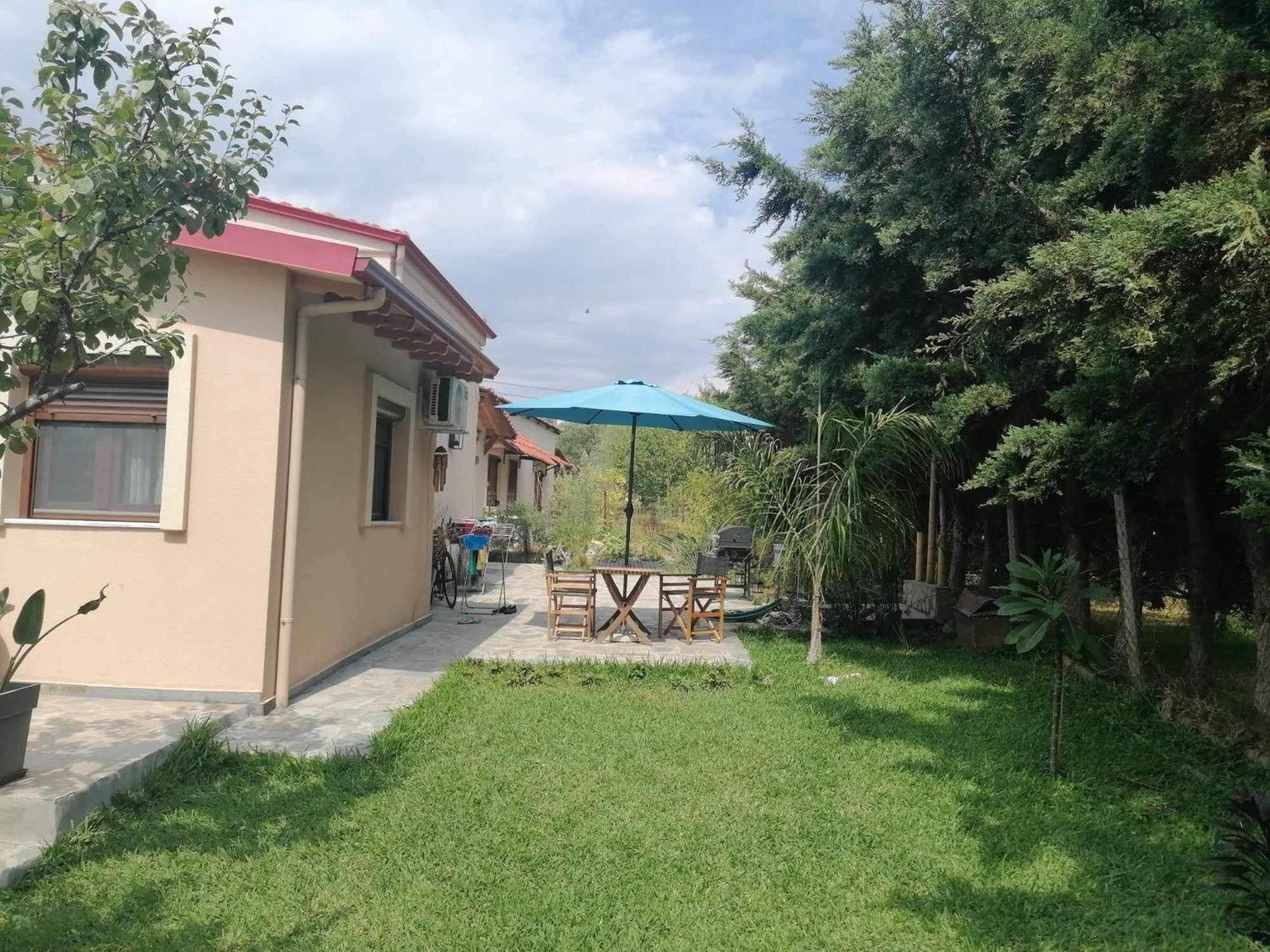 Vila Tiny House By The Sea Nea Skioni Exteriér fotografie